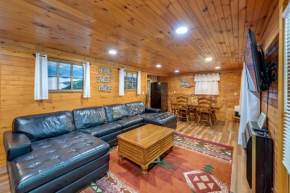 6 Mi to Town Robbinsville Apt with Deck and Grill